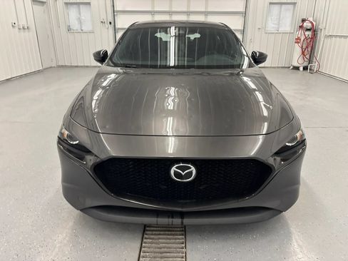 Used 2019 MAZDA MAZDA3 Hatchback w/ Preferred Package FWD image 16