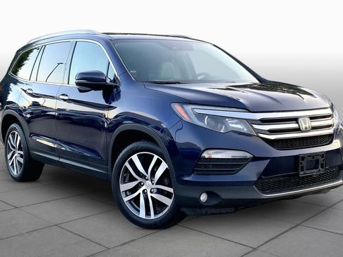Used 2018 Honda Pilot Touring image 3