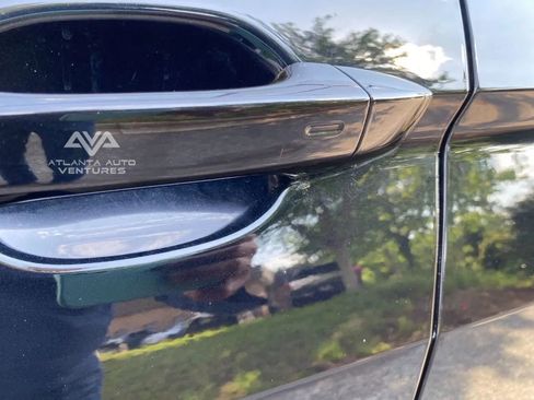 Used 2021 Volkswagen Tiguan SE image 27