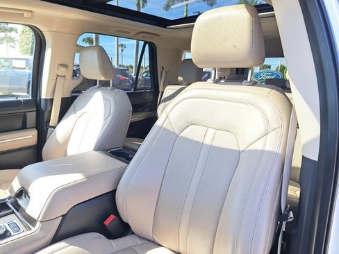 Certified 2022 Ford Expedition Limited image 19