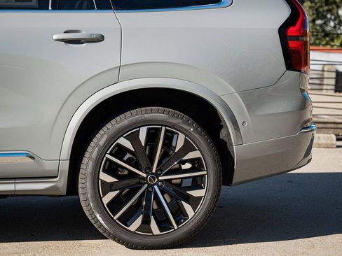 New 2026 Volvo XC90 B6 Ultra w/ Protection Package Premier AWD/4WD image 4