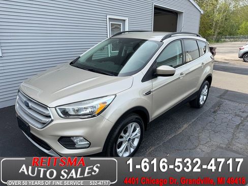 Used 2018 Ford Escape SE AWD/4WD image 1