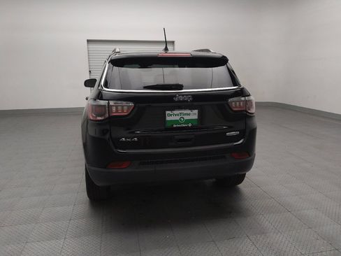 Used 2018 Jeep Compass Latitude w/ Popular Equipment Group AWD/4WD image 6