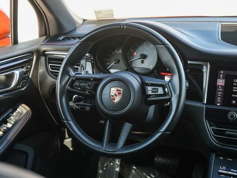 Used 2024 Porsche Macan S AWD/4WD image 15