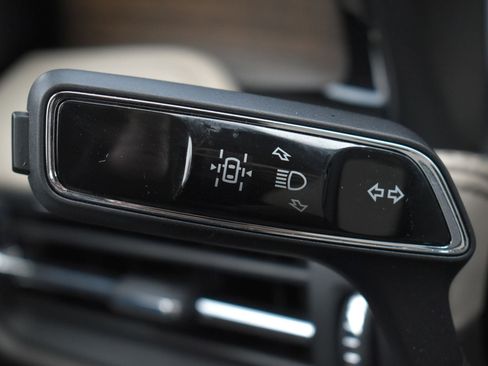 Used 2023 Lincoln Corsair Reserve w/ Equipment Group 201A AWD/4WD image 23