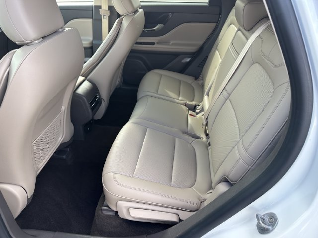 Used 2023 Lincoln Corsair AWD w/ Equipment Group 101A image 13