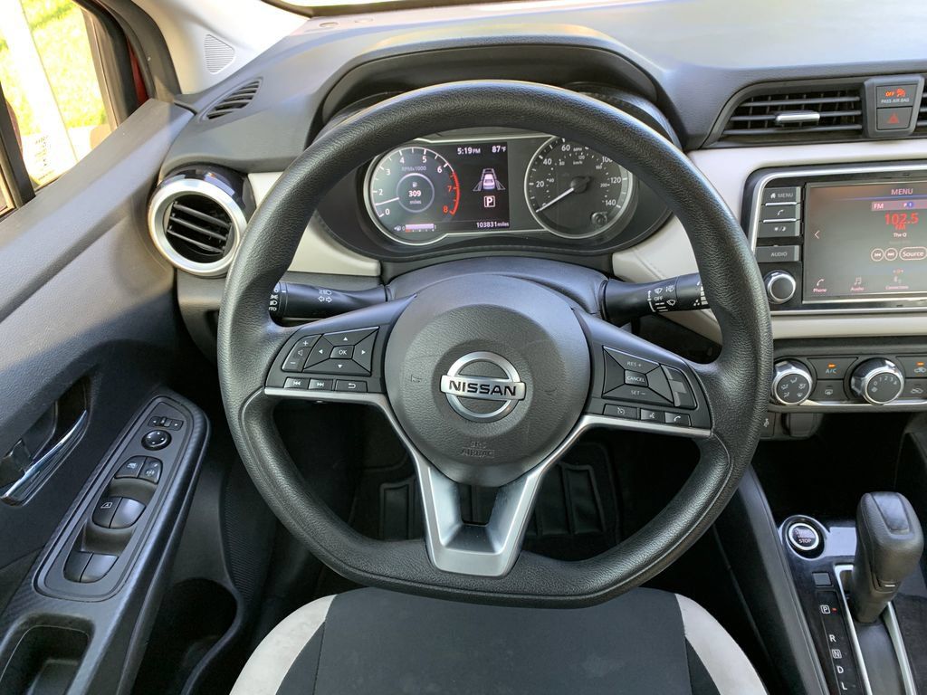 Used 2022 Nissan Versa SV FWD image 14