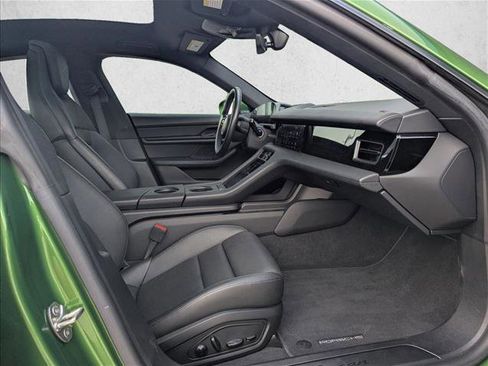 Used 2021 Porsche Taycan RWD image 19