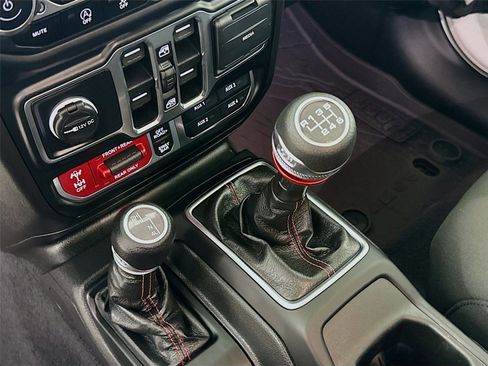 Used 2023 Jeep Wrangler Unlimited Rubicon w/ LED Lighting Group image 17