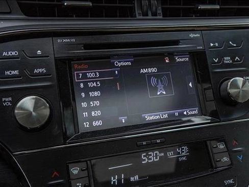 Used 2017 Toyota Avalon Touring image 17