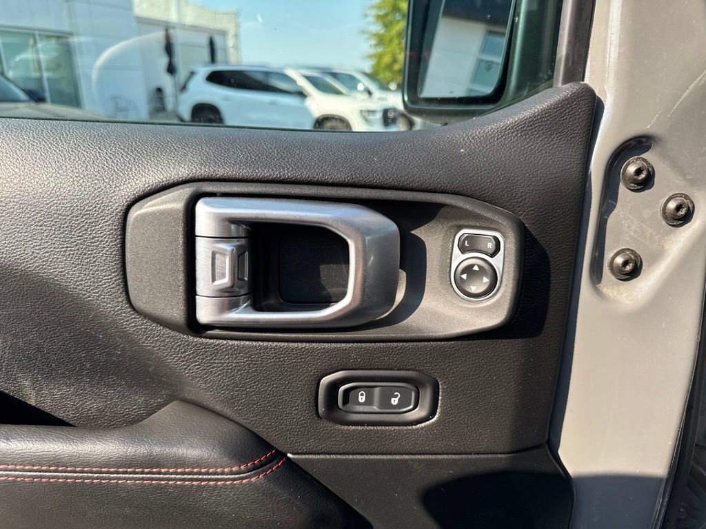 Used 2020 Jeep Wrangler Unlimited Rubicon AWD/4WD image 11