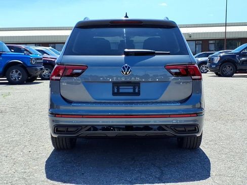 Used 2024 Volkswagen Tiguan SE R-Line AWD/4WD image 5