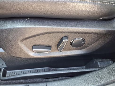 Used 2024 Ford Edge SEL w/ Convenience Package image 30