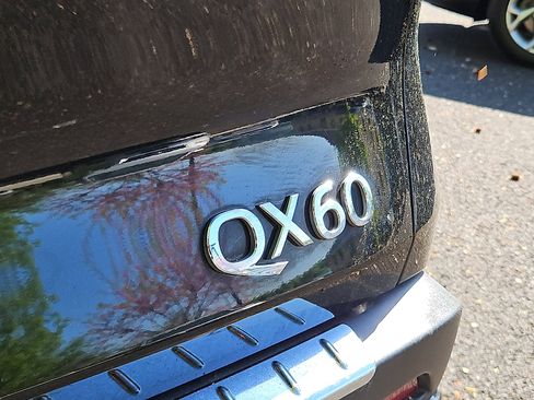 Used 2023 INFINITI QX60 Luxe w/ Performance Audio Package image 31