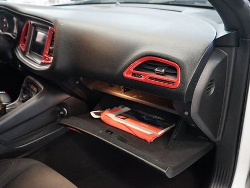 Used 2019 Dodge Challenger SXT image 38