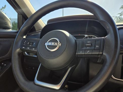 Certified 2023 Nissan Rogue S FWD image 18