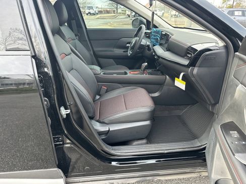 New 2026 Nissan Kicks SR FWD image 13