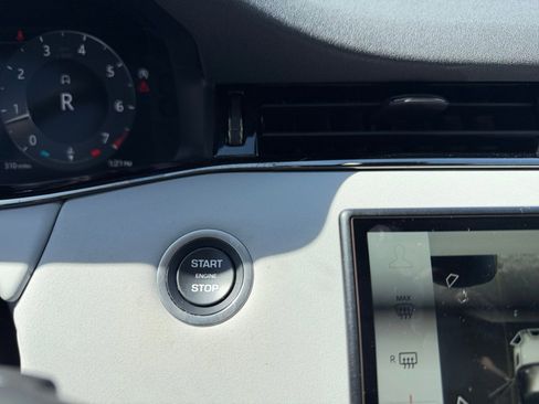 Used 2024 Land Rover Range Rover Evoque S image 20