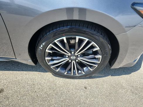 Used 2020 Nissan Maxima 3.5 SL w/ Floor Mat Group image 9