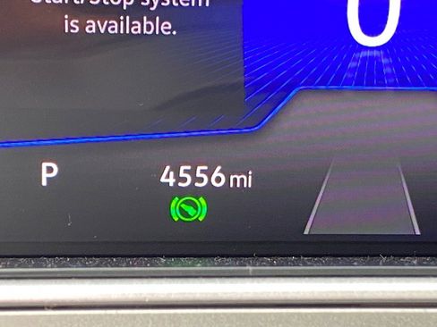 Used 2025 Volkswagen Taos SE image 14