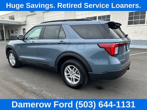 Used 2026 Ford Explorer Active AWD/4WD image 4