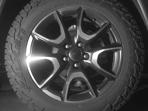 Used 2025 Jeep Compass Trailhawk AWD/4WD image 15