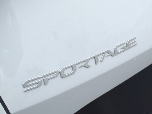 New 2026 Kia Sportage LX w/ LX Convenience Package FWD image 31