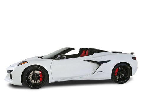 Used 2025 Chevrolet Corvette Z06 w/ Stealth Interior Trim Package RWD image 10