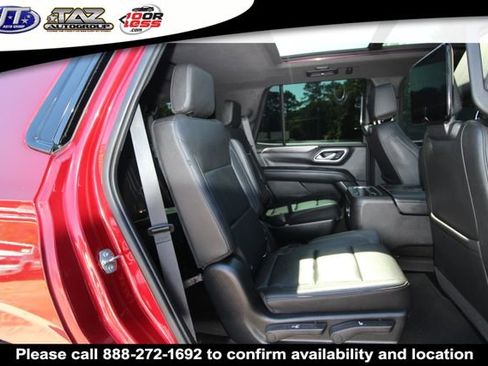 Used 2021 Chevrolet Tahoe Z71 w/ Luxury Package AWD/4WD image 17