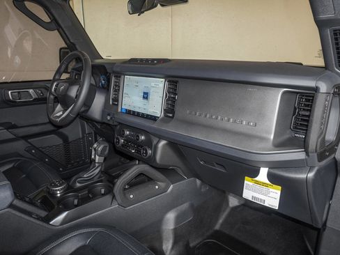 New 2026 Ford Bronco Big Bend w/ Black Diamond Package AWD/4WD image 39