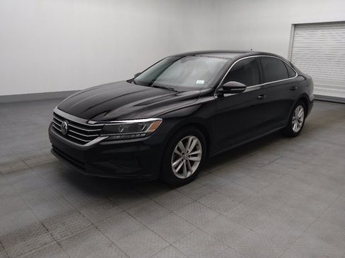 Used 2020 Volkswagen Passat 2.0T SE FWD image 2