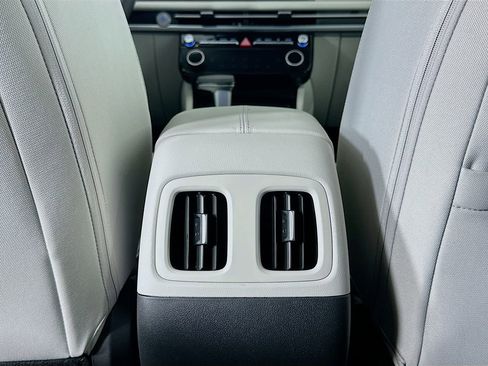 New 2026 Hyundai Tucson SEL image 17