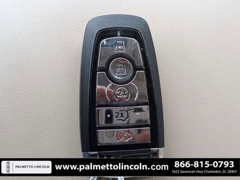 Used 2020 Lincoln Corsair Reserve FWD image 28