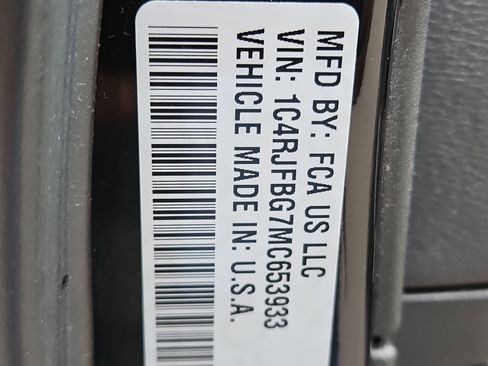 Used 2021 Jeep Grand Cherokee Limited w/ Trailer Tow Group IV image 35