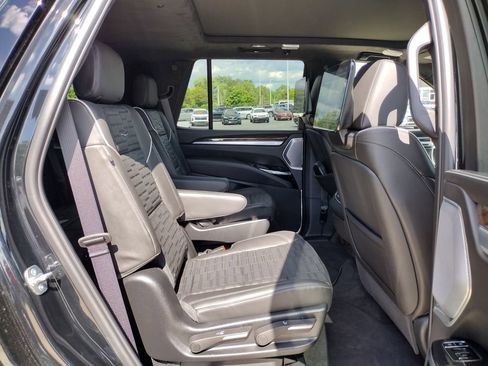 Used 2026 Cadillac Escalade Platinum Sport AWD/4WD image 27