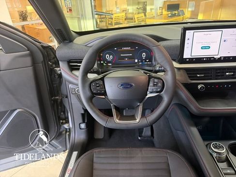 New 2026 Ford Explorer ST-Line w/ ST-Line Street Pack AWD/4WD image 16