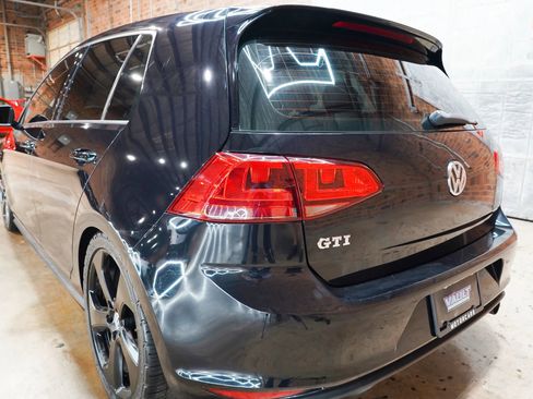Used 2017 Volkswagen GTI S FWD image 20