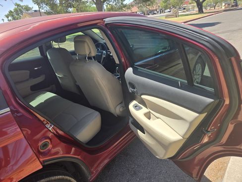 Used 2012 Chrysler 200 Touring image 12