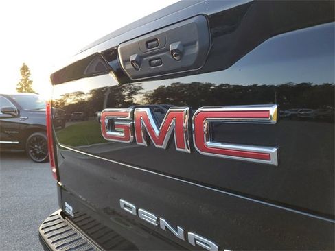 Used 2023 GMC Sierra 1500 Denali w/ Technology Package image 6