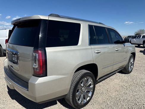 Used 2015 GMC Yukon Denali w/ Premium Package image 10