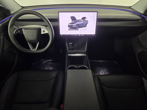 Used 2026 Tesla Model Y AWD image 26