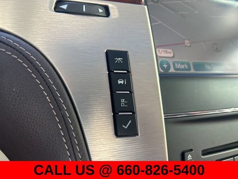 Used 2011 Cadillac Escalade Platinum AWD/4WD image 30