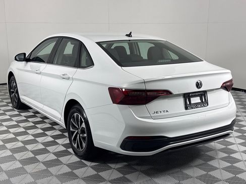 Used 2024 Volkswagen Jetta S image 7