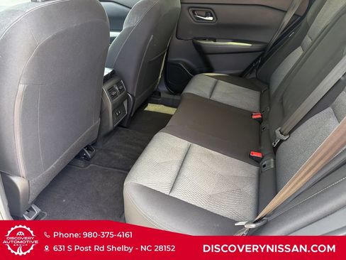 Certified 2025 Nissan Rogue SV FWD image 28