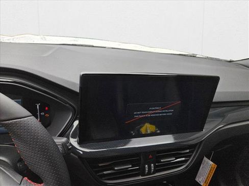 New 2025 Ford Escape ST-Line w/ Equipment Group 301A image 14