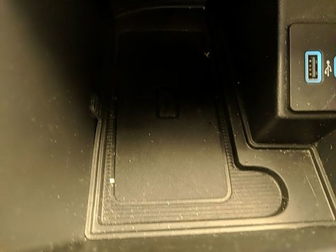 Used 2022 Ford Edge ST-Line image 22