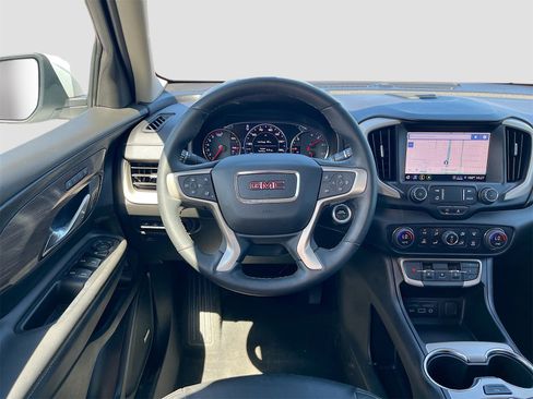 Used 2024 GMC Terrain Denali image 23