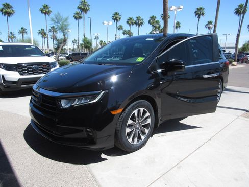 Used 2024 Honda Odyssey EX-L image 1
