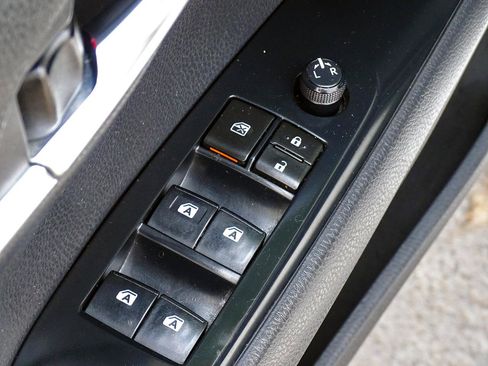 Used 2019 Toyota Camry SE w/ Audio Package FWD image 24