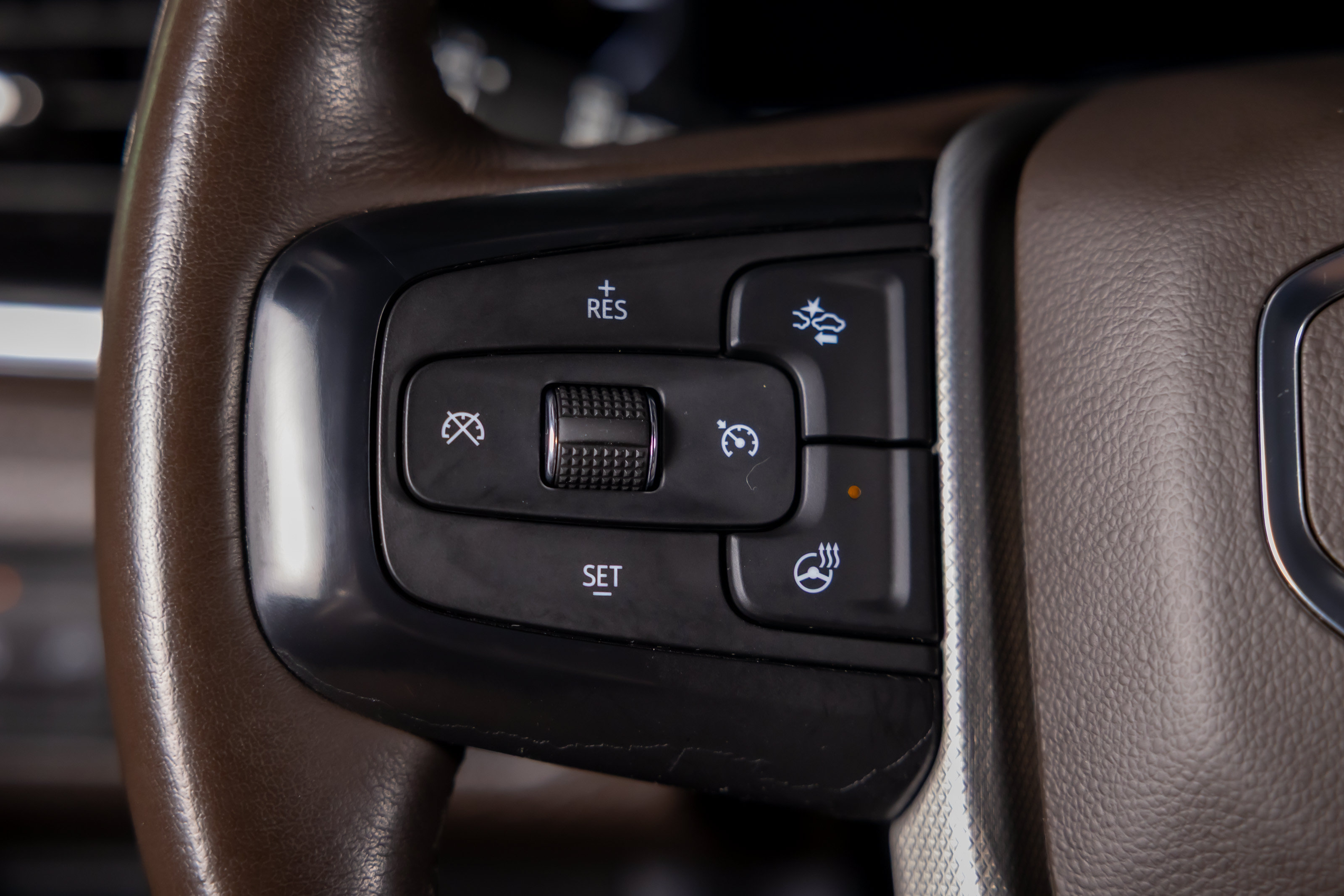 Used 2022 GMC Yukon XL Denali RWD image 28